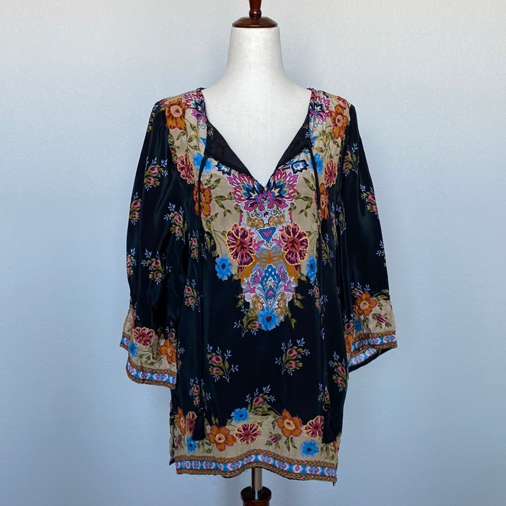 Tolani 3/4 sleeve tunic top